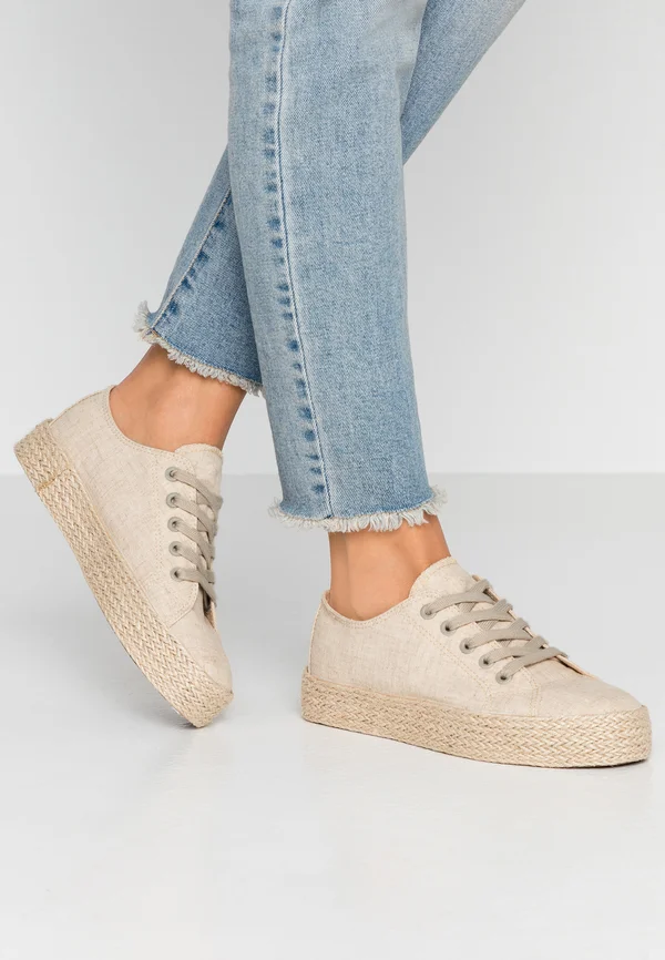Casual lace-ups - beige