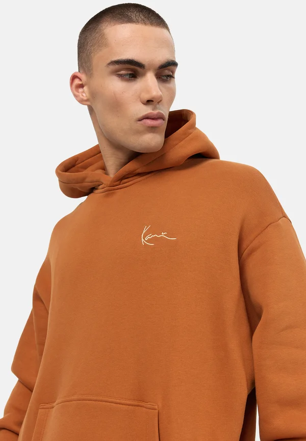 CHEST SIGNATURE HOODIE - Hoodie - dark orange