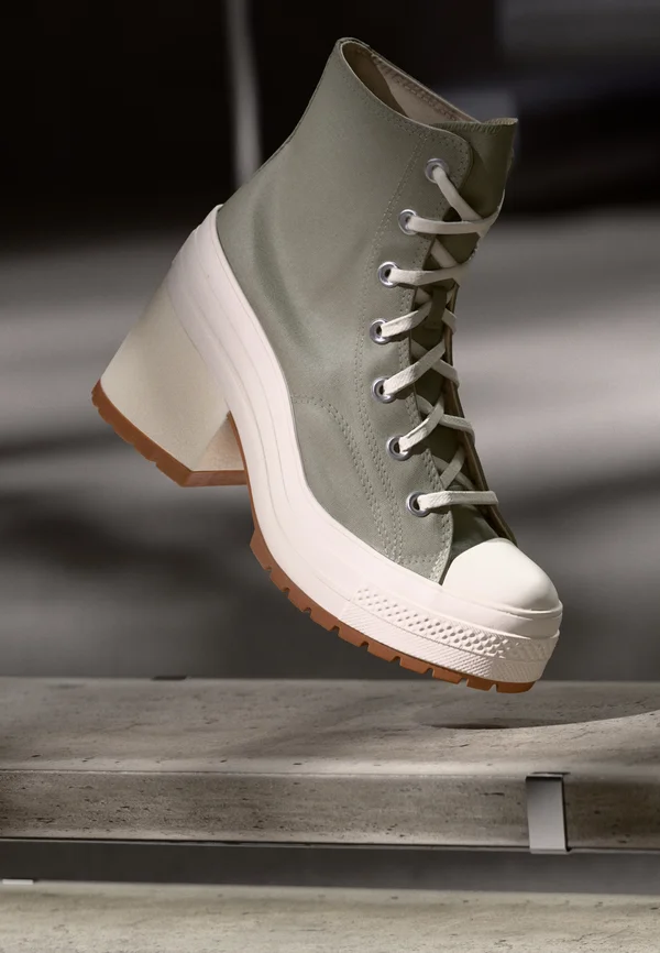 CHUCK 70 DE LUXE HEEL - High-top trainers - light field surplus/egret/black