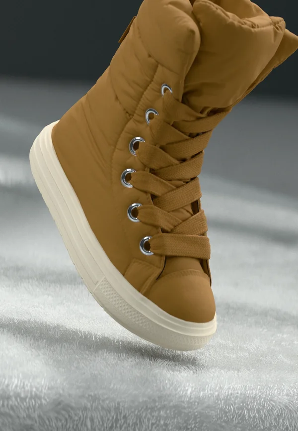 CHUCK TAYLOR ALL STAR BOOT - Winter boots - incensed/egret/black