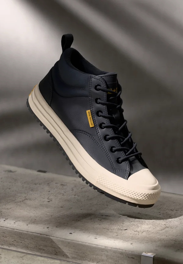 CHUCK TAYLOR ALL STAR MALDEN STREET WATERPROOF UNISEX - High-top trainers - total eclipse/black/sunny angle