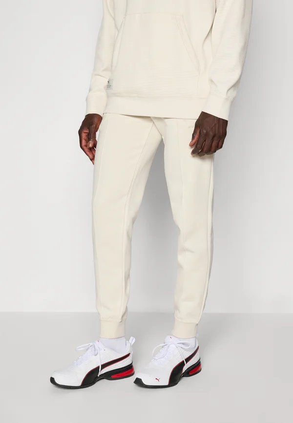 CLASS BETTER SWEATPANTS  - Tracksuit bottoms - alpine snow