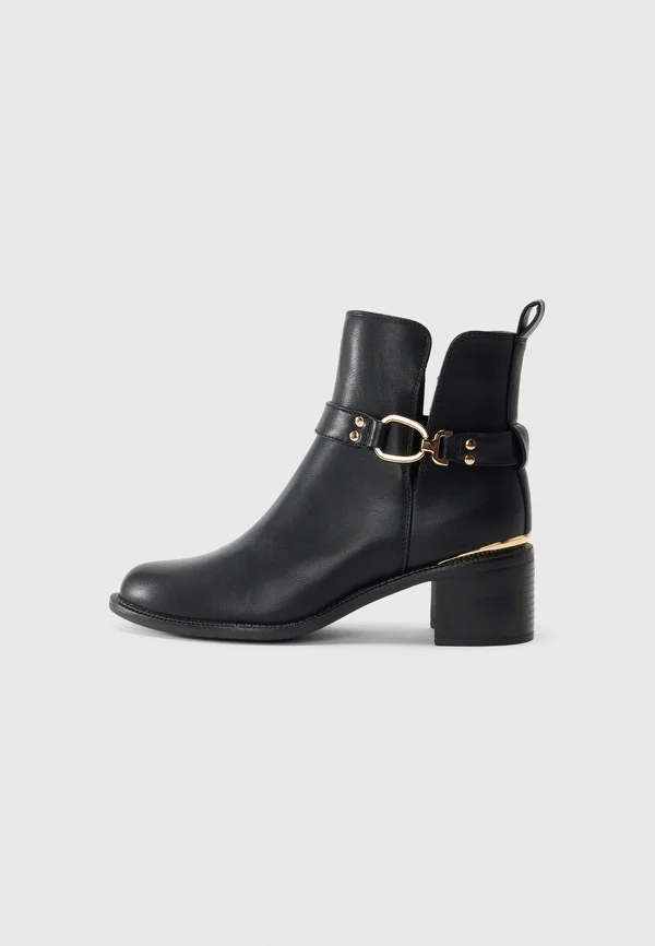 Classic ankle boots - black