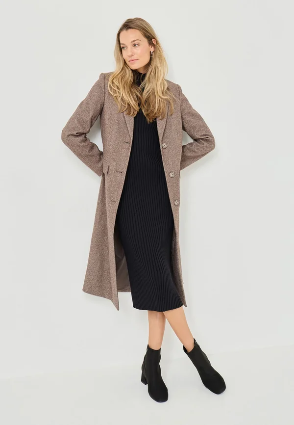 Classic ankle boots - black