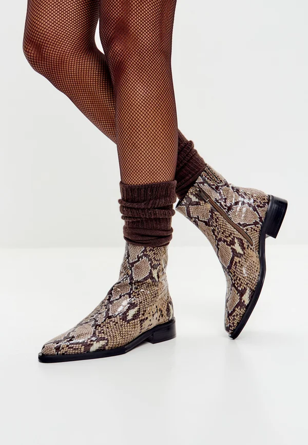 Classic ankle boots - brown