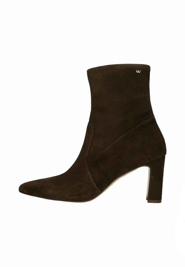 Classic ankle boots - brown