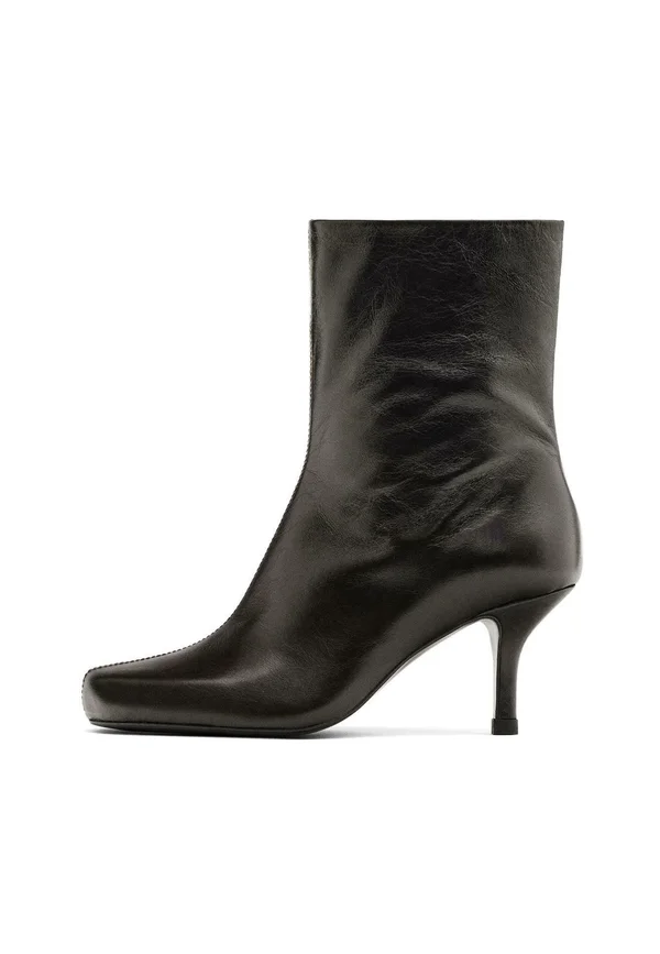 Classic ankle boots - dark brown