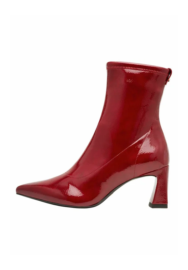 Classic ankle boots - red