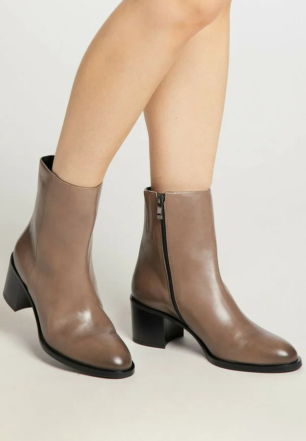 Classic ankle boots - taupe