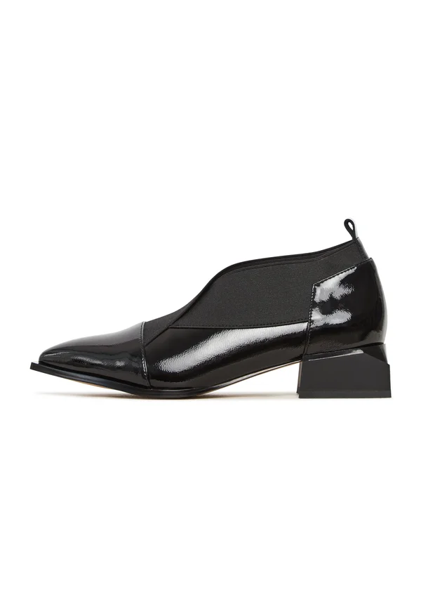 Classic heels - black