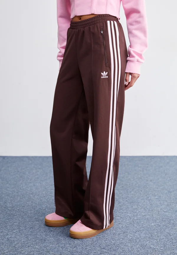 CLASSIC - Tracksuit bottoms - shadow brown