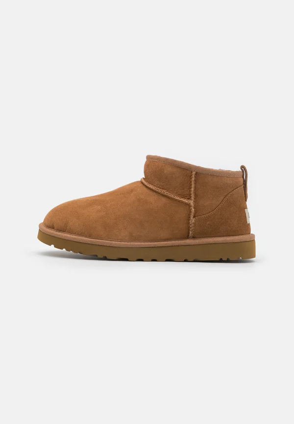 CLASSIC ULTRA MINI - Classic ankle boots - chestnut
