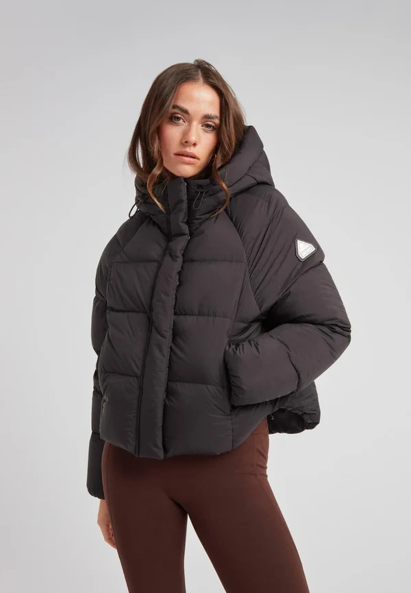 CLOUD CROP DOWN PUFFER - Winter jacket - black stone