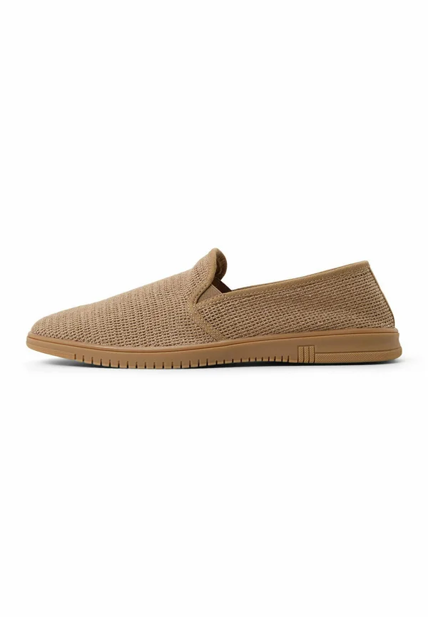 COASTBREEZE - Slip-ons - sand