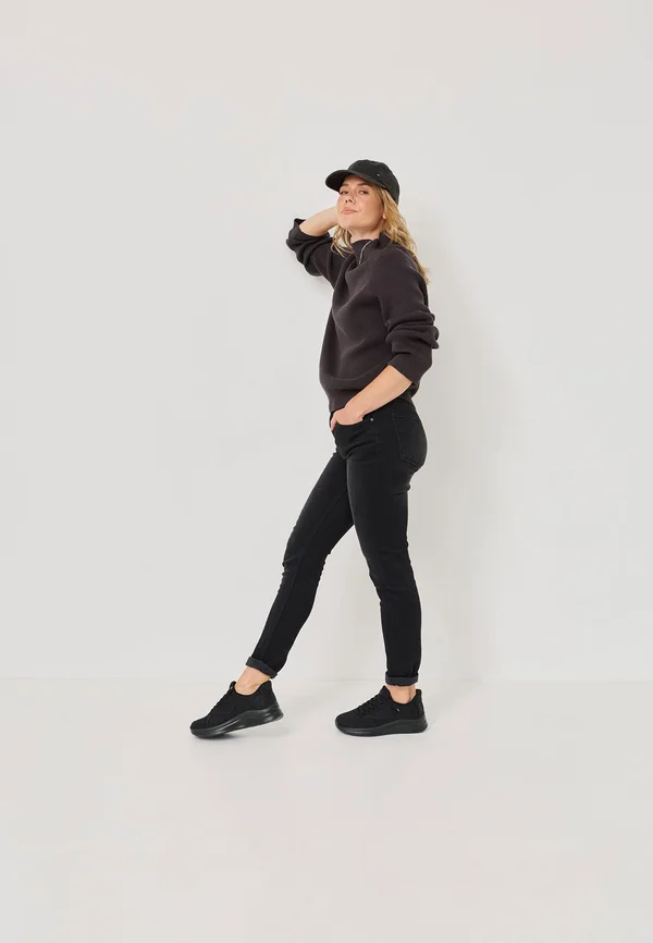COMFORT STEP IN - Trainers - black