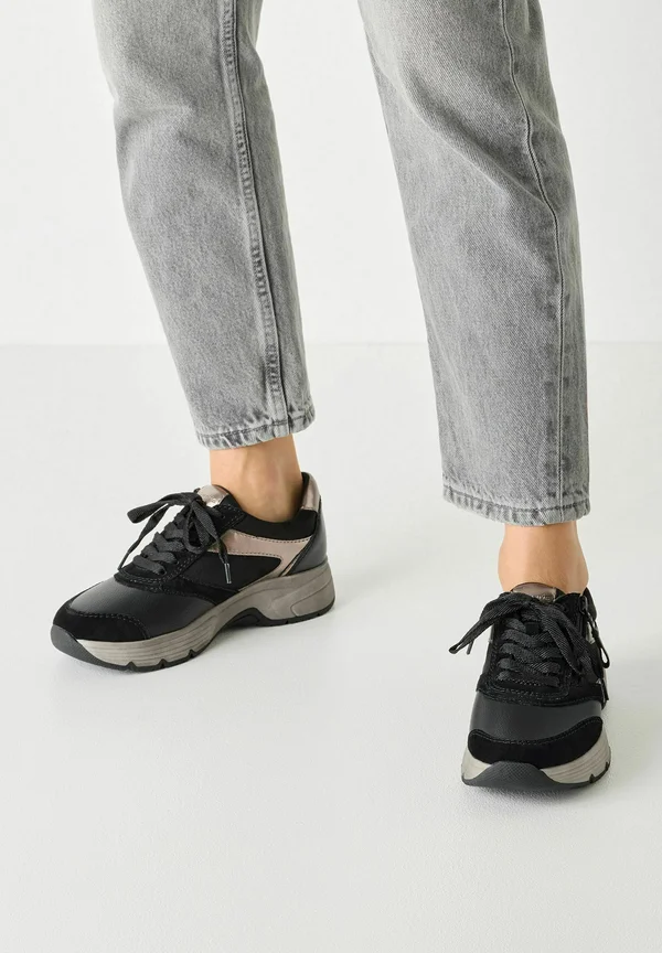 COMFORT T- FLOW EXTRA-DÄMPFUNG - Trainers - black comb