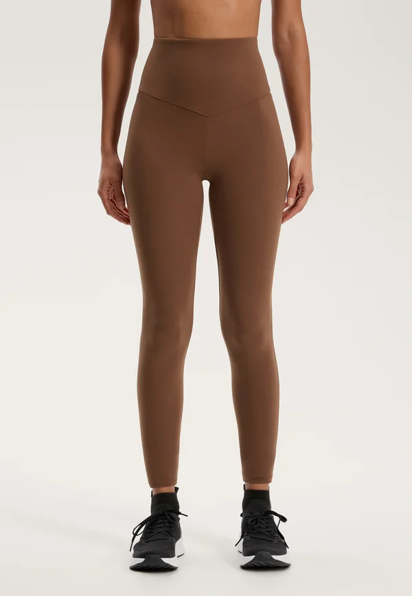 COMFORTLUX SUPER HIGH RISE ANKLE-LENGTH WITH POCKETS - Leggings - brown