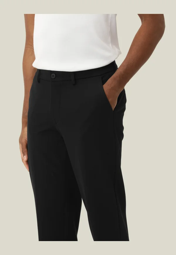 COMO PANTS - Chinos - black