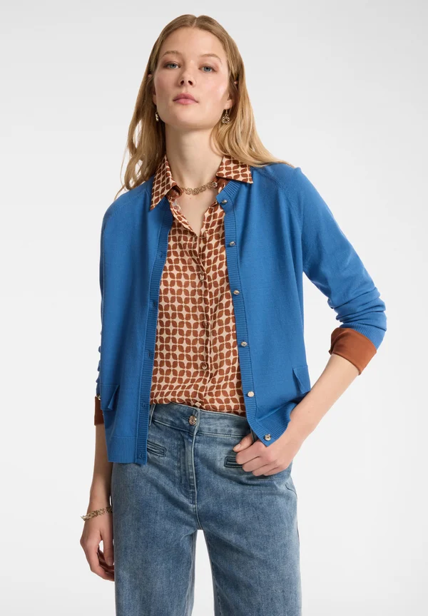 CON BOTTONI - Cardigan - bluette