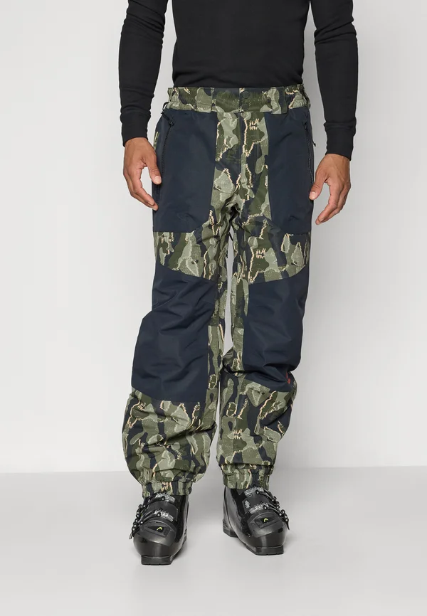 CORESHOT™ PRINTED PANT - Ski pants - greenscape/treebark/black