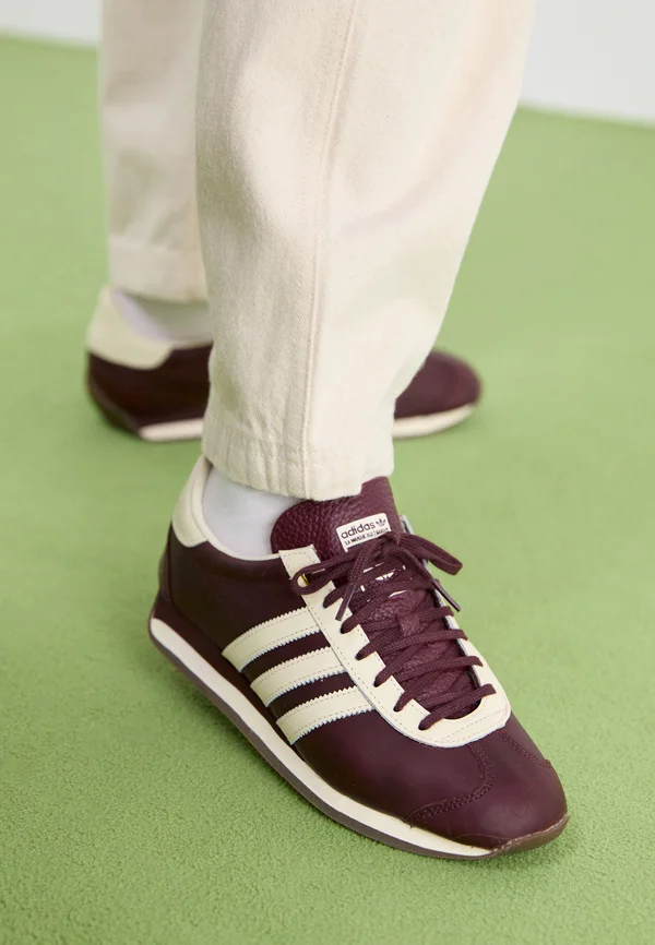 COUNTRY OG UNISEX - Trainers - aurora ruby/cream white