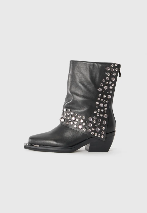 Cowboy/biker ankle boot - black