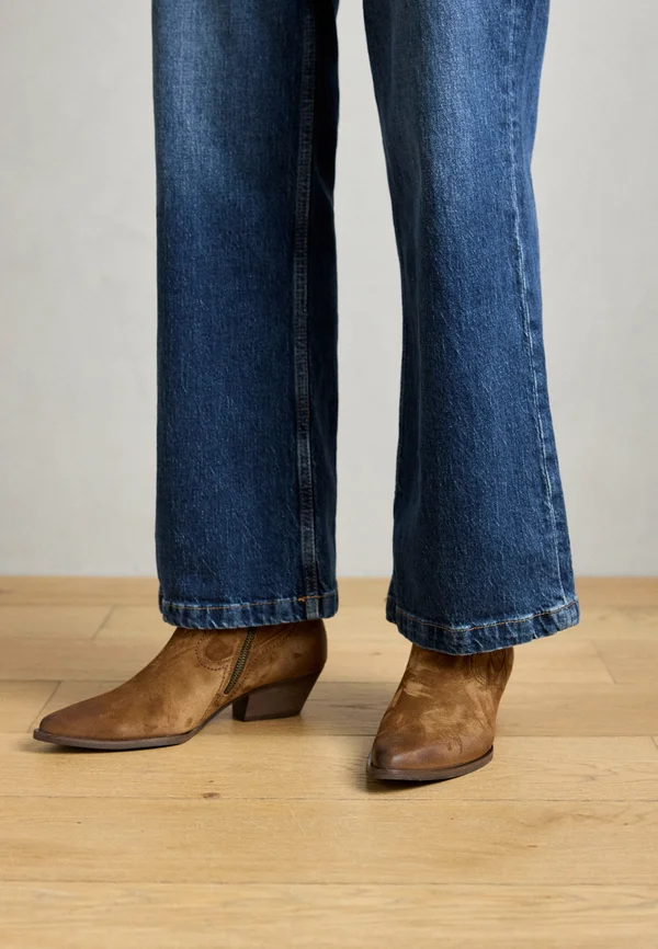 Cowboy/biker ankle boot - toffee