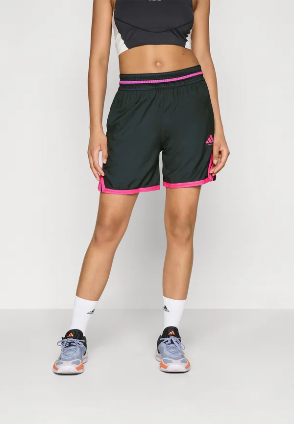 CRAZYLITE SHORT - Sports shorts - black/shock pink