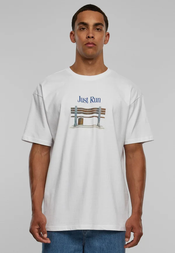 CREDITS OVERSIZE - Print T-shirt - white