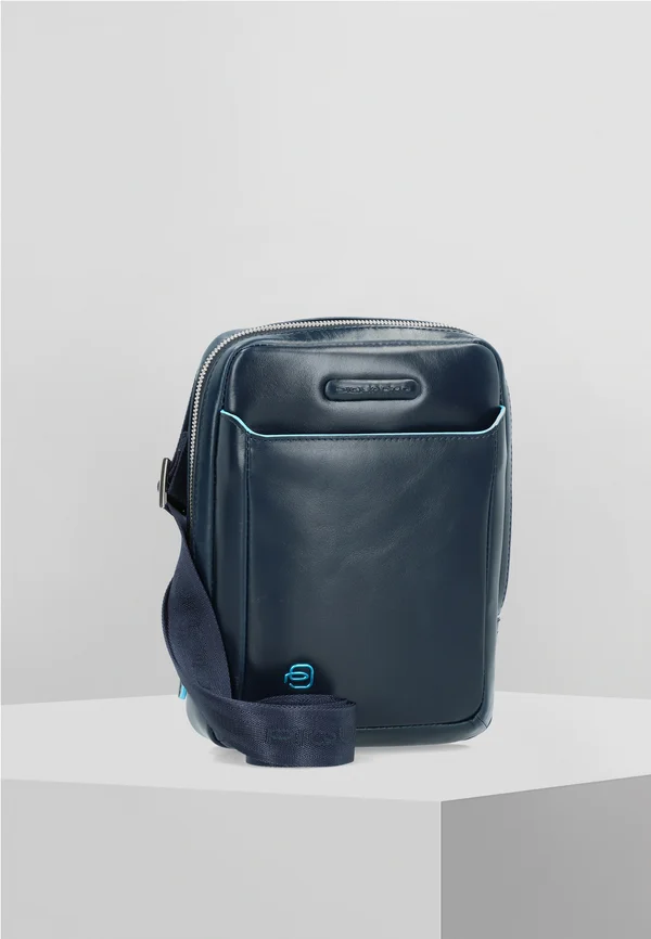Cross body bag - blue
