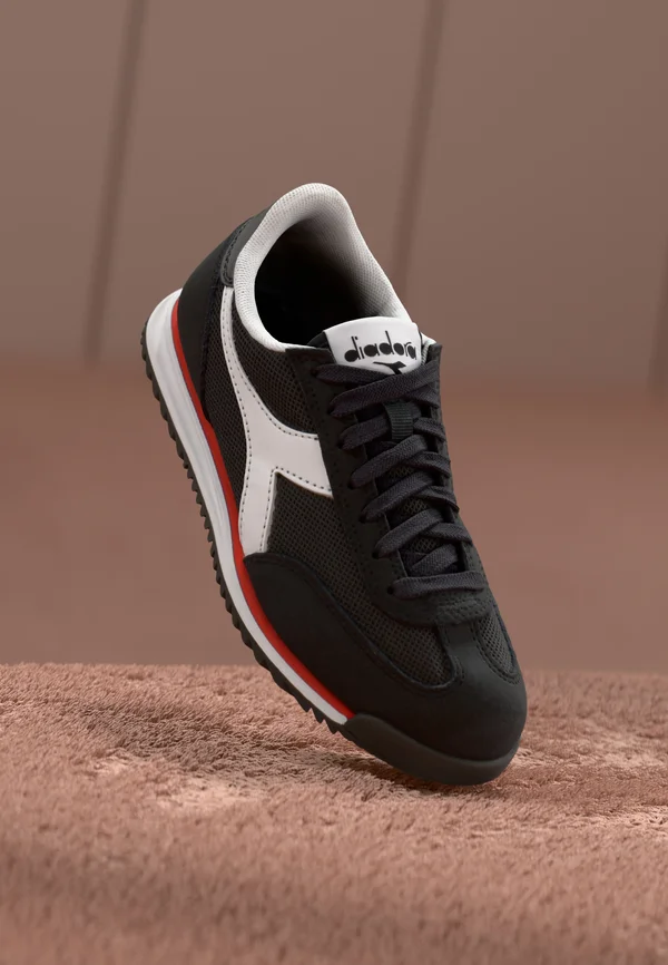 CROSS UNISEX - Trainers - black beluga