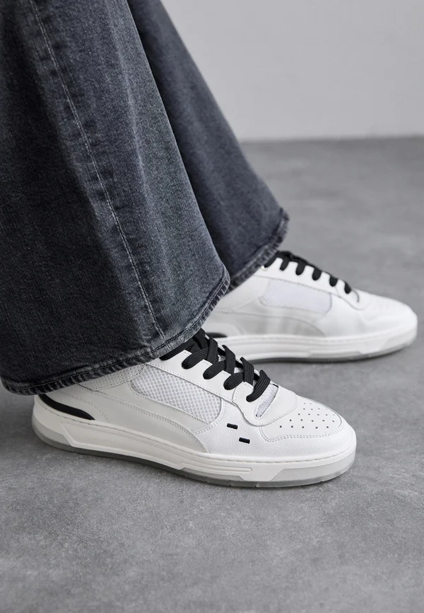 CRUISER CRUMBS  - Trainers - white/black