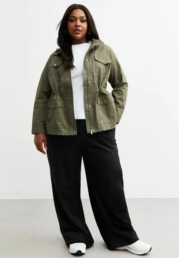 CURVES FOUR POCKET SHACKET - Light jacket - khaki