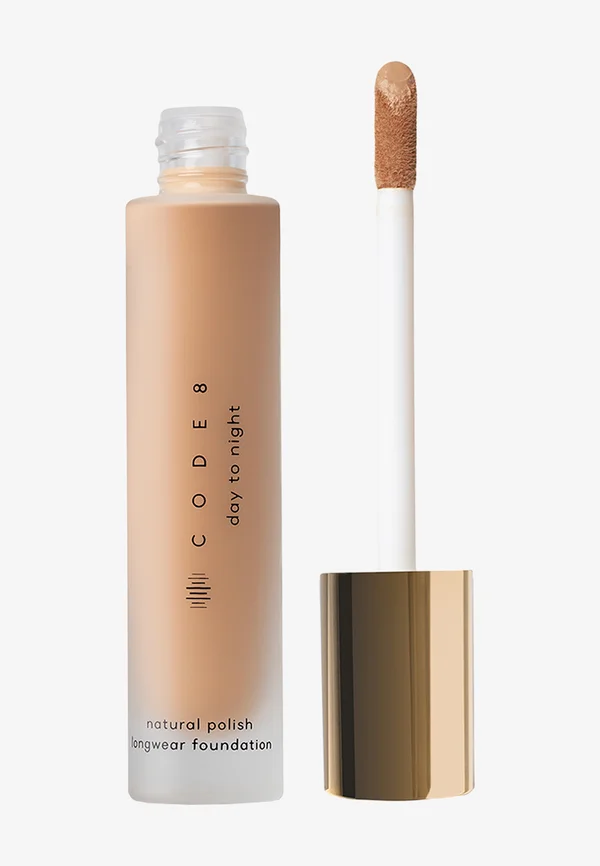 DAY TO NIGHT FOUNDATION - Foundation - NW40