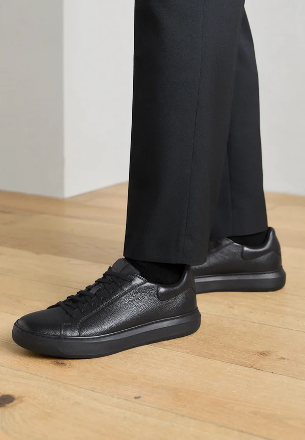 DEIVEN - Trainers - black