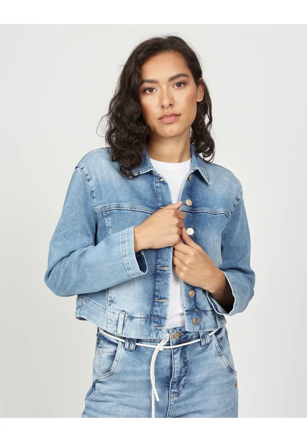 Denim jacket - light blue key wash