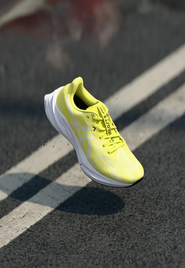 DYNABLAST 5 - Road running shoes - citron/white