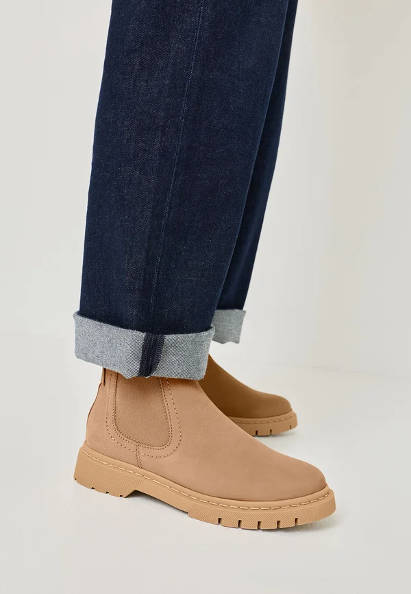 ELEGANTE MIT REMOVABLE SOCK - Ankle boots - beige