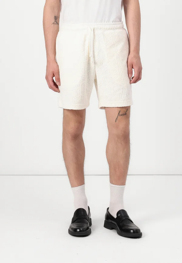 EMBLEM - Shorts - chalk