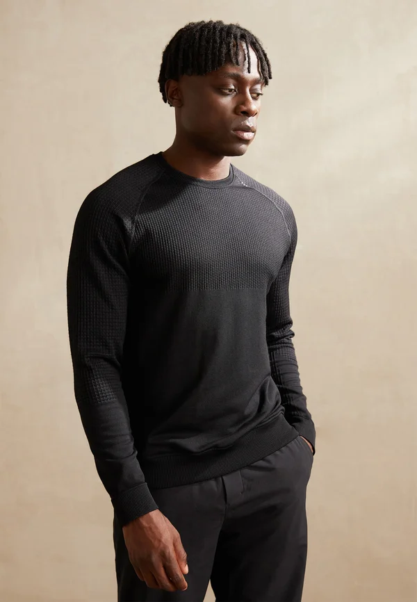 ENGINEERED WARMTH LS CREW - Jumper - black