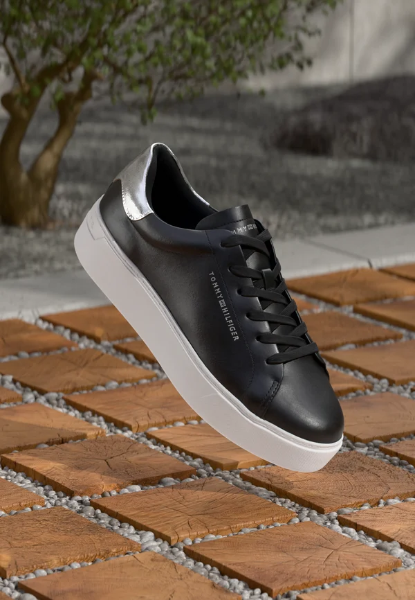 ESSENTIAL PLATFORM COURT - Trainers - black/silver-coloured