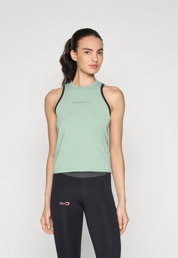 ESSENTIAL - Top - forest