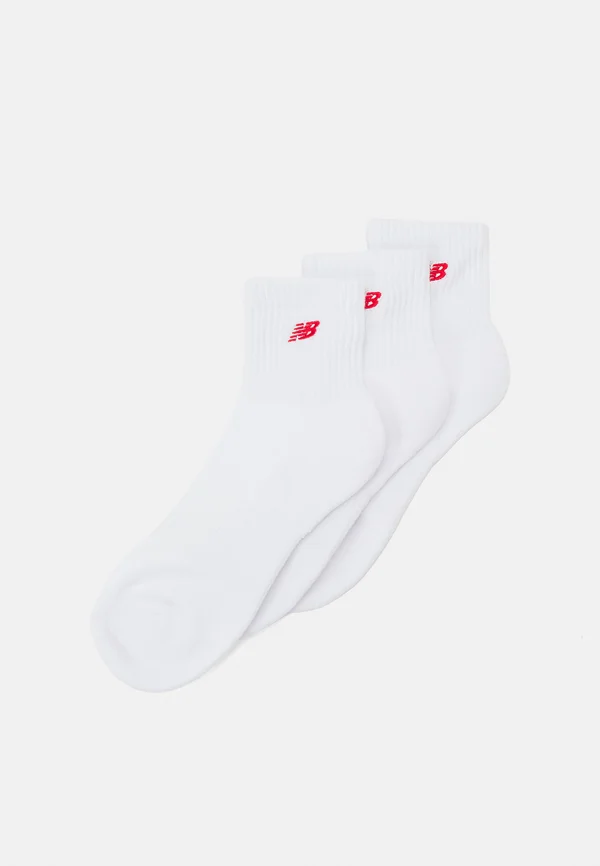 ESSENTIALS CUSHIONED ANKLE SOCKS PATCH LOGO 3 PACK - Socks - white