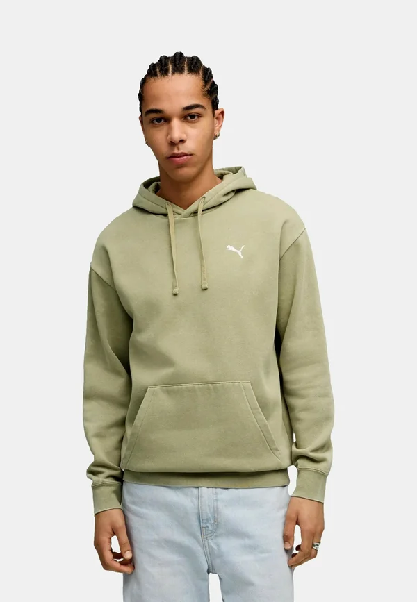 ESSENTIALS ELEVATED RELAXED WASH - Hoodie - grün