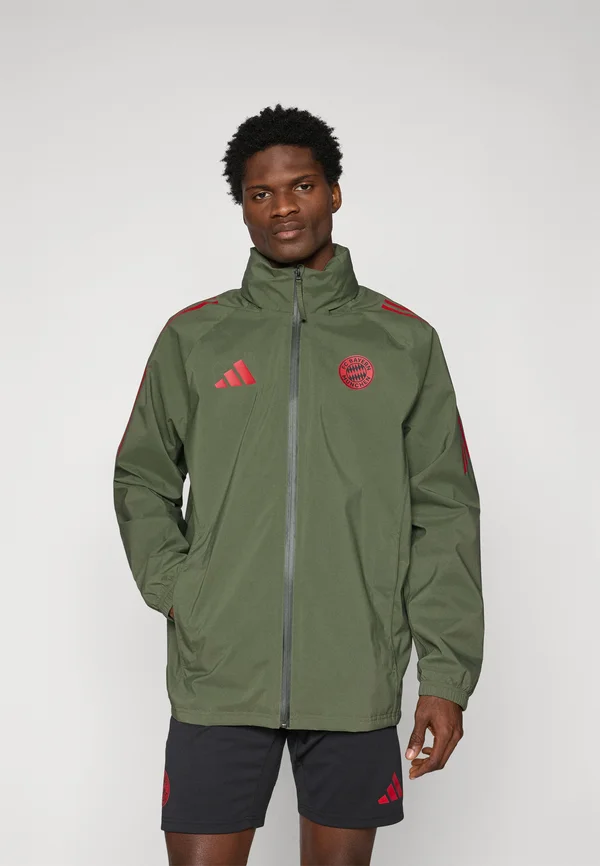 FC BAYERN 2025/2026 TIRO24 EUROPEAN RAIN JACKET - Club wear - base green