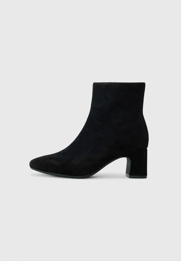 FERNIE ZIP - Classic ankle boots - black