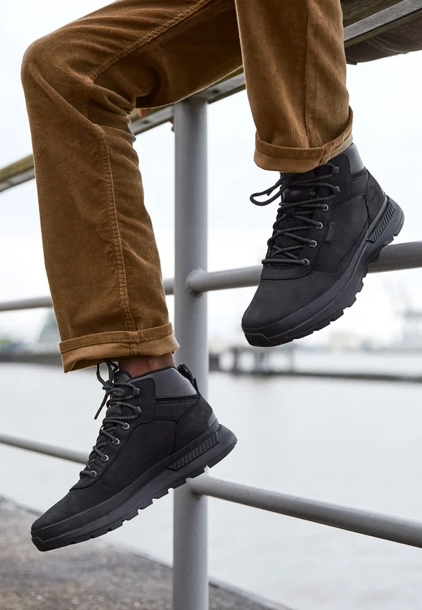 FIELD TREKKER - Lace-up ankle boots - black