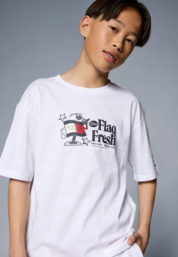 FLAG FUN TEE UNISEX - Print T-shirt - white