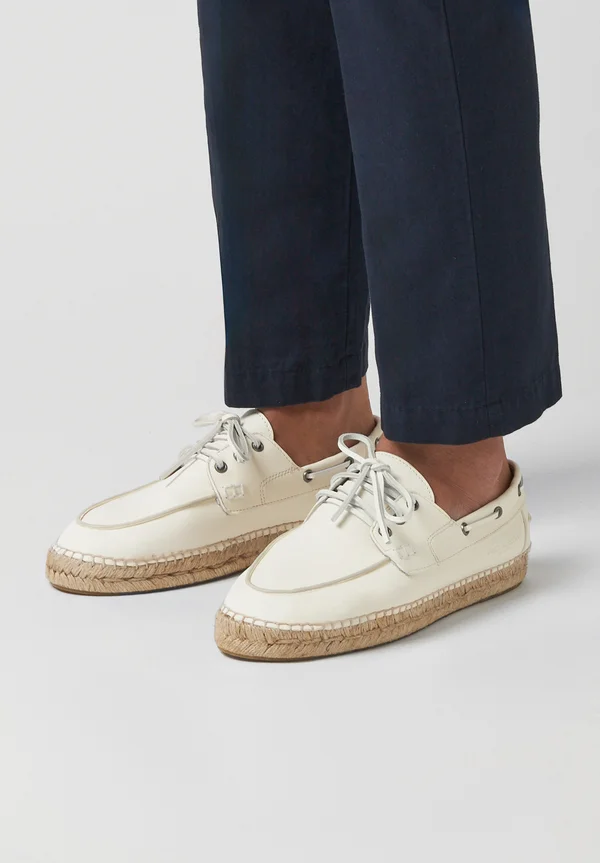 FONTVIEILLE - Boat shoes - panna leather