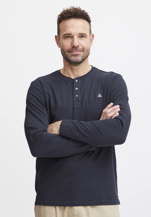 FQGERT - Long sleeved top - salute